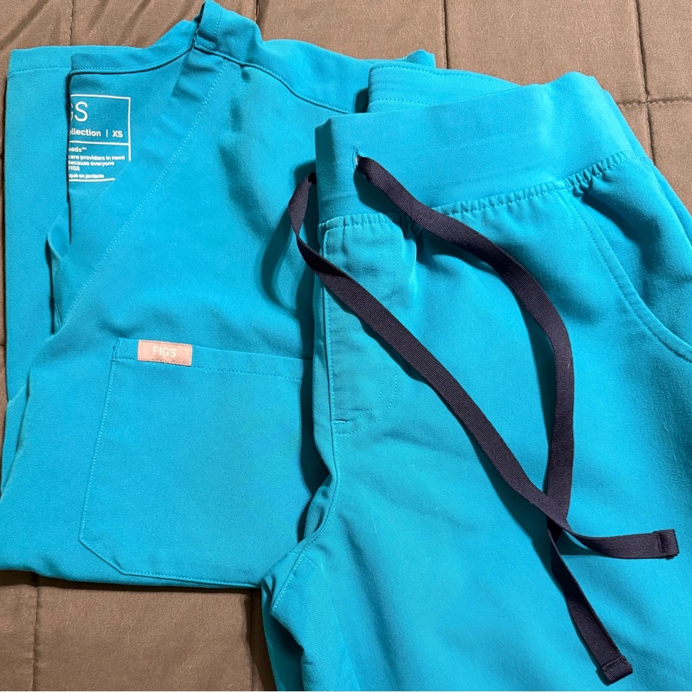 Figs Teal Scrub Set